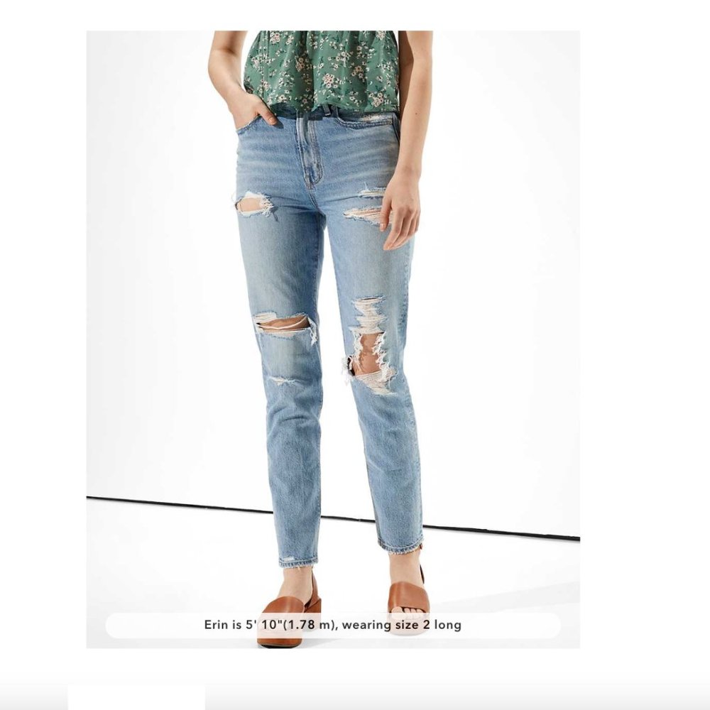 NWT AE Ripped Mom Jean